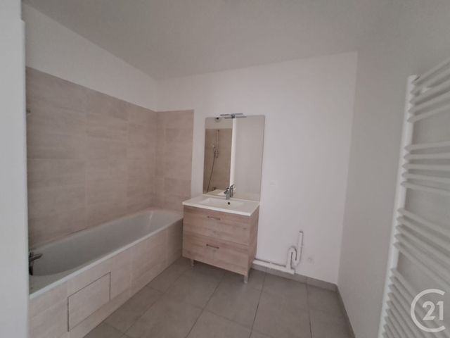 Appartement F3 à louer - 3 pièces - 59.37 m2 - CLAYE SOUILLY - 77 - ILE-DE-FRANCE - Century 21 Avenir Immobilier